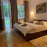 Anser Hotel *